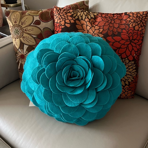 Turquoise Floral Accent Pillow Eva’s Fleur De Jardin - Picture 3 of 5